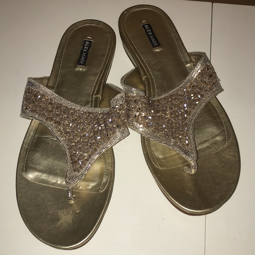 Dress flip flops